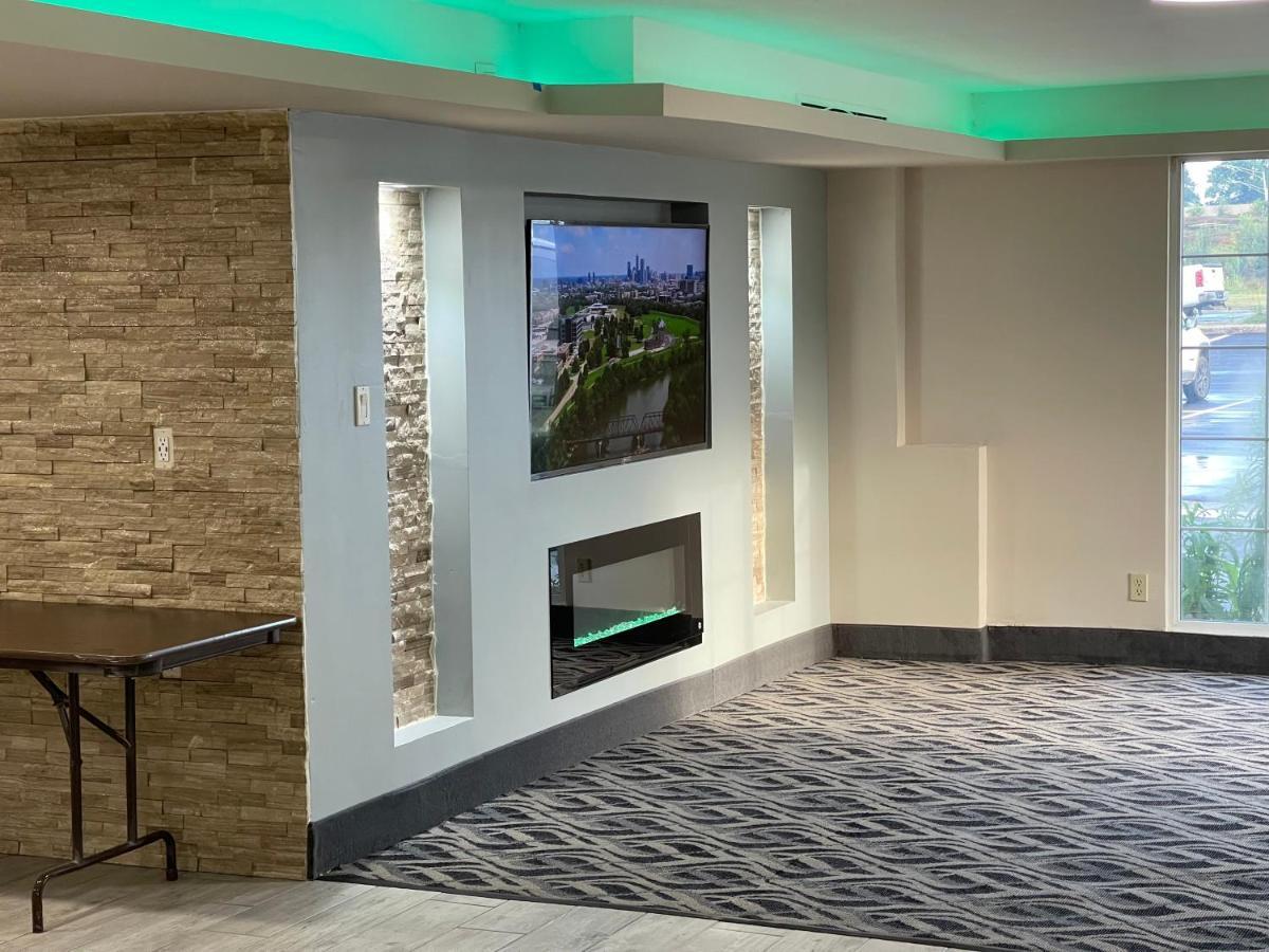 La Quinta Inn By Wyndham Indianapolis Airport Lynhurst Екстер'єр фото