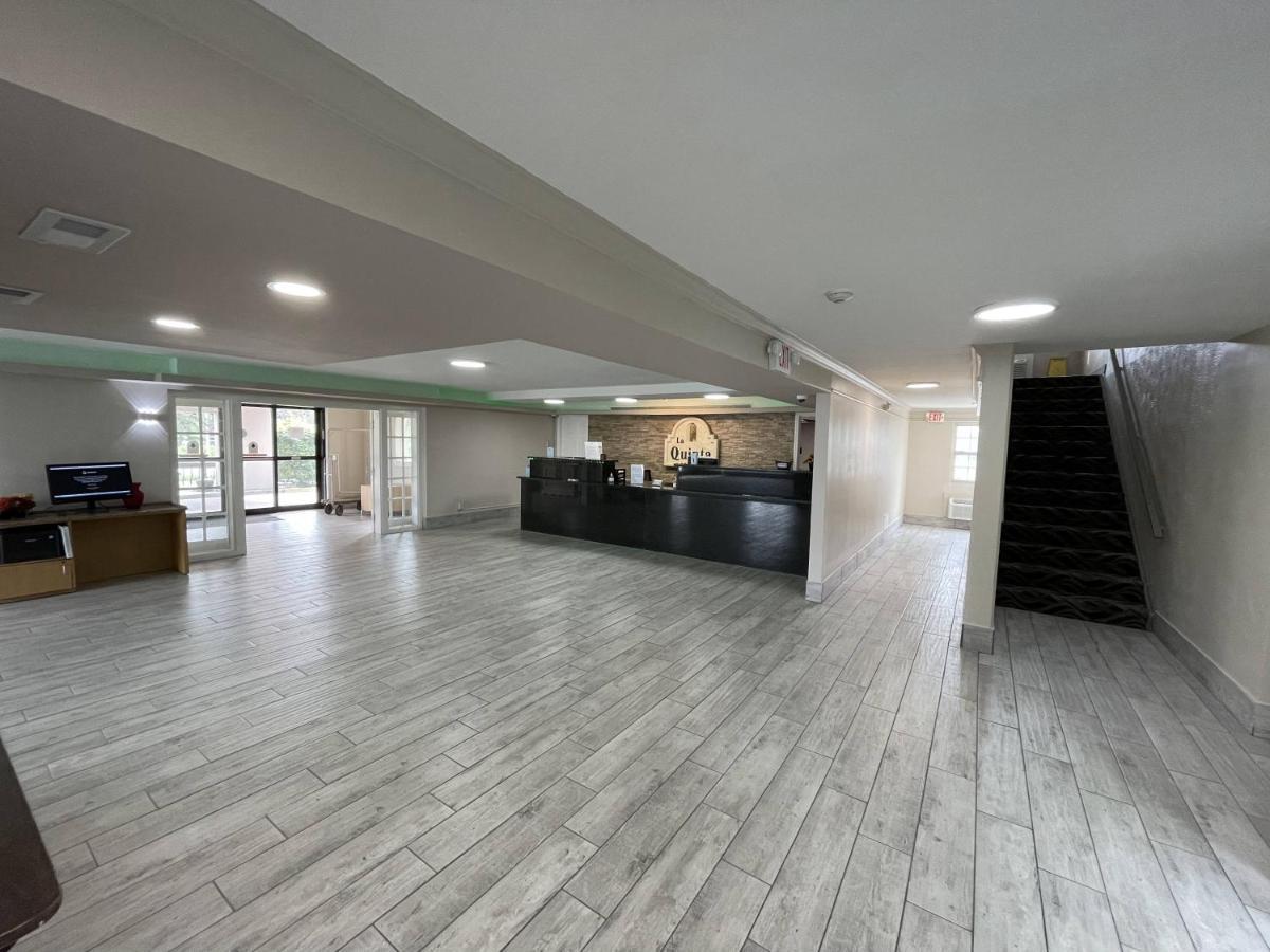 La Quinta Inn By Wyndham Indianapolis Airport Lynhurst Екстер'єр фото