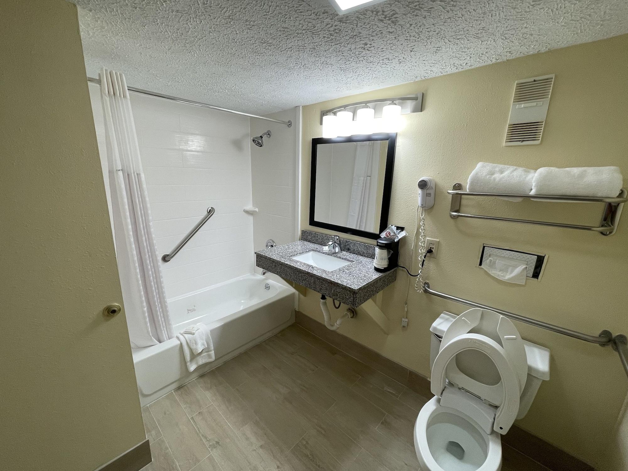 La Quinta Inn By Wyndham Indianapolis Airport Lynhurst Екстер'єр фото